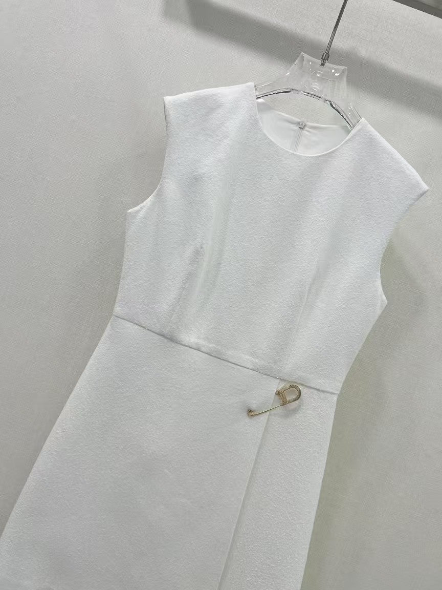 25 New Style Safety Pin Sleeveless Dress