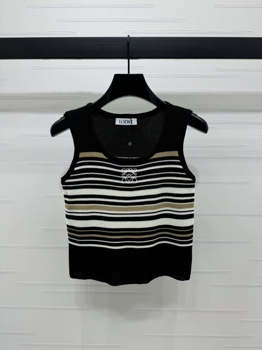 Spring/Summer U-neck striped knitted vest