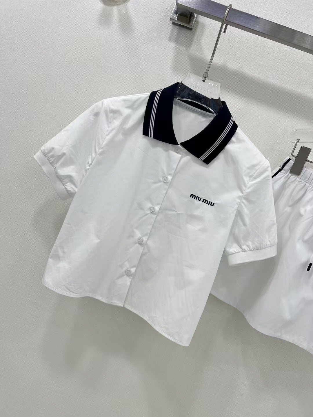 25 Spring/Summer Contrast Navy Blue Knitted Suit