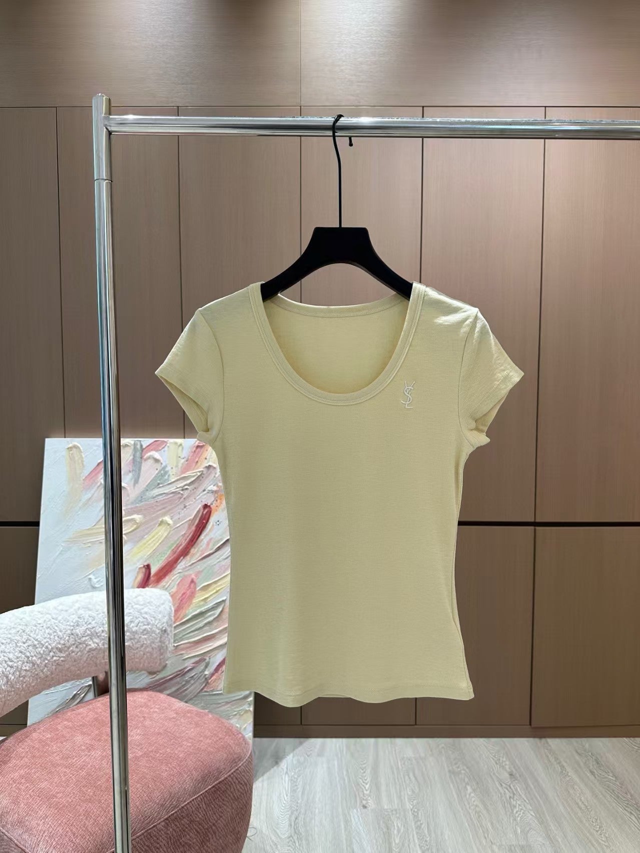 25 New Contrast Color Embroidery Short Sleeve T-shirt