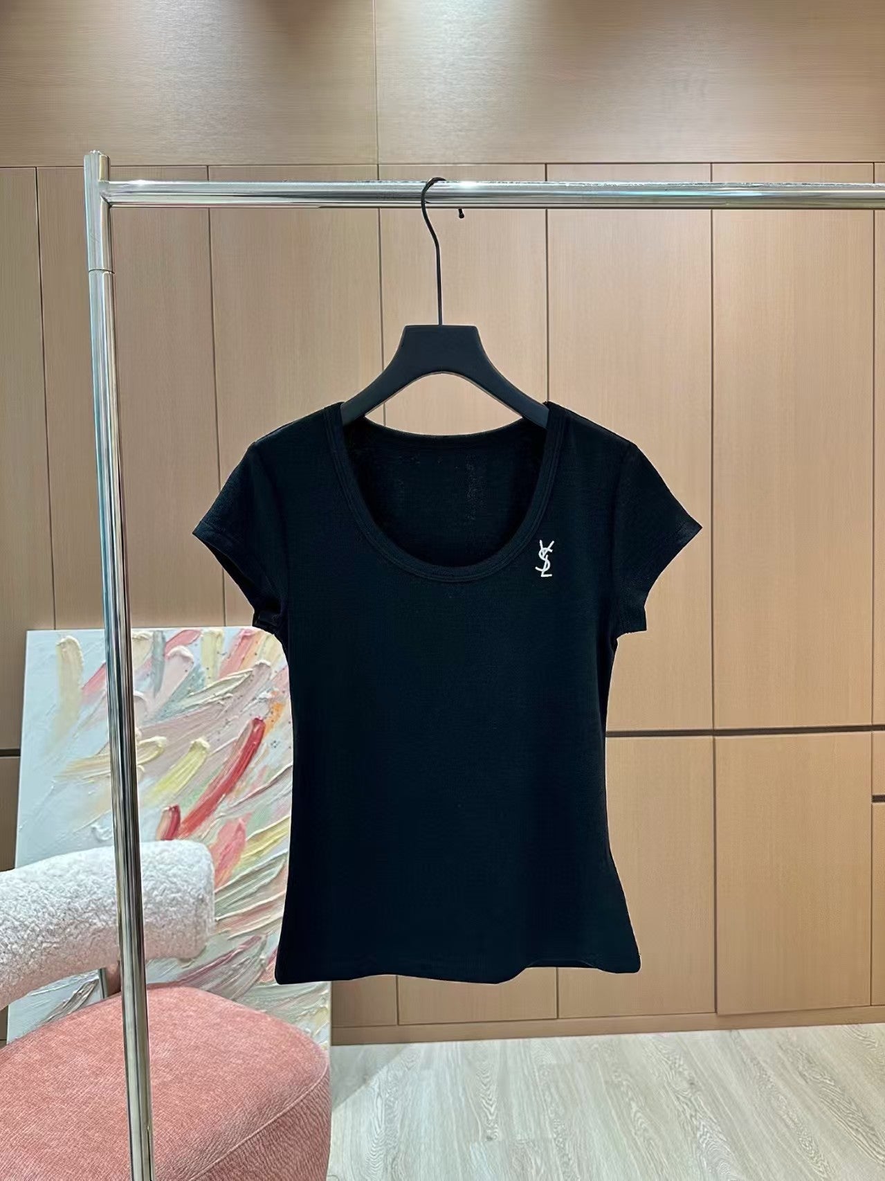 25 New Contrast Color Embroidery Short Sleeve T-shirt