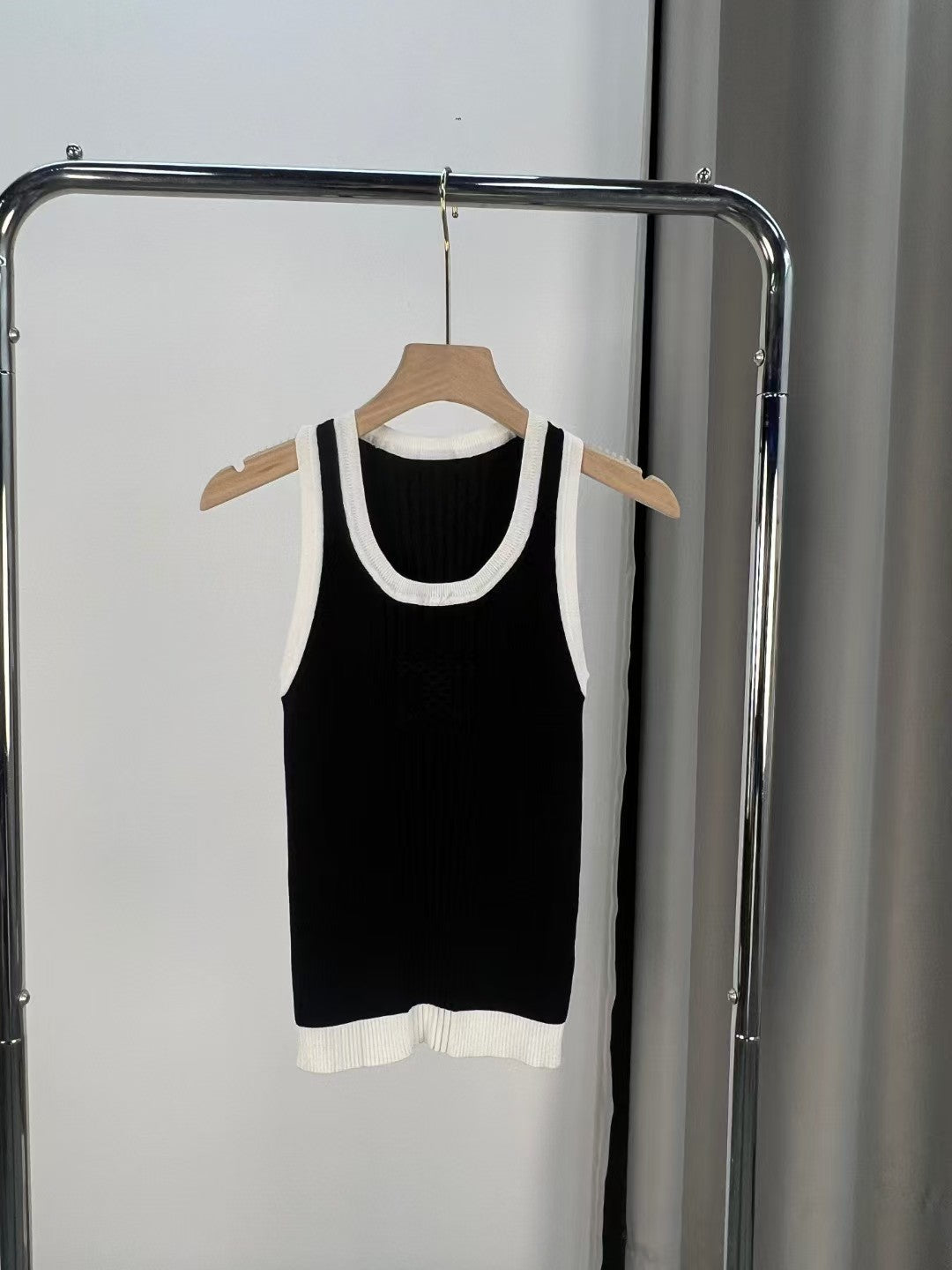 Slim Fit Sleeveless Tank Top