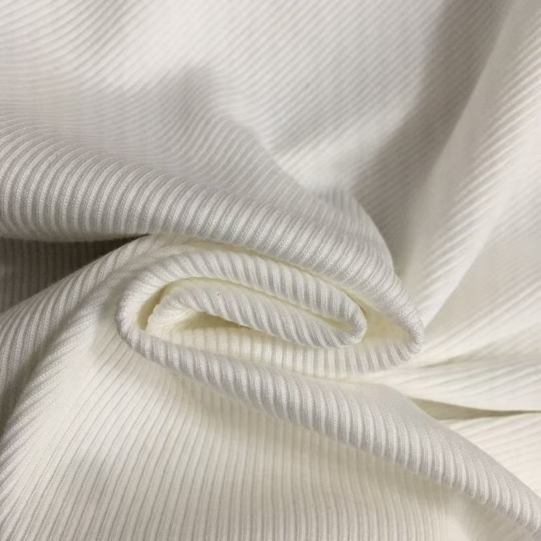 Red logo embroidered cotton vest