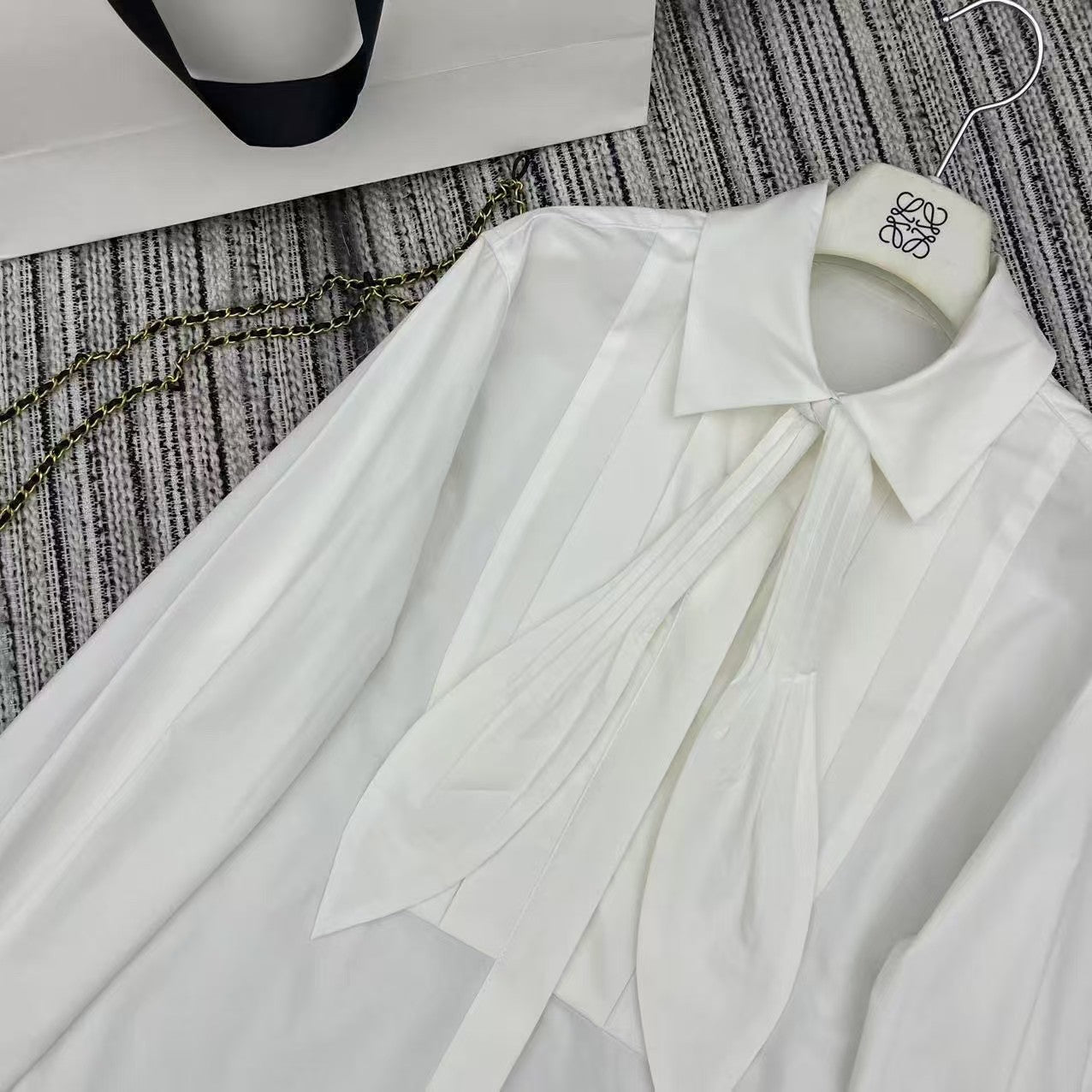 25 Early Spring Folded Lapel Top