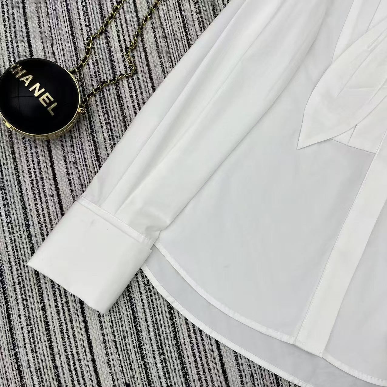 25 Early Spring Folded Lapel Top