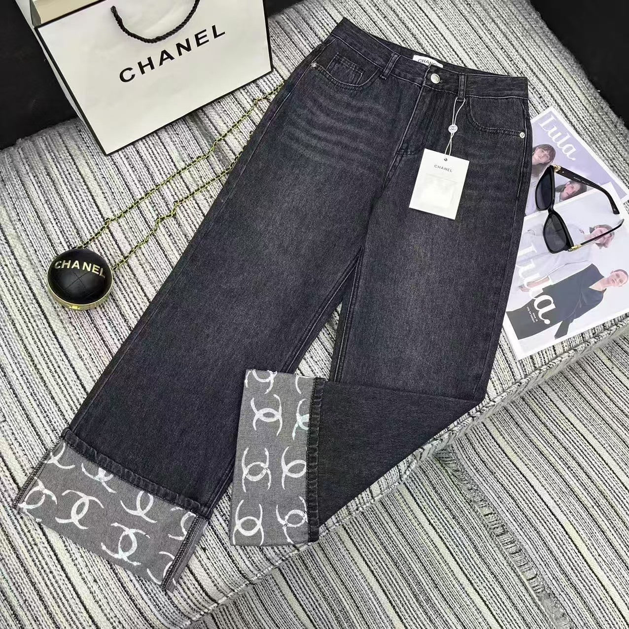 25 Early Spring Logo Print Sequined Denim Straight Leg Pants