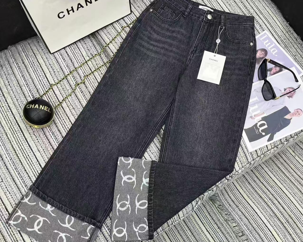 25 Early Spring Logo Print Sequined Denim Straight Leg Pants