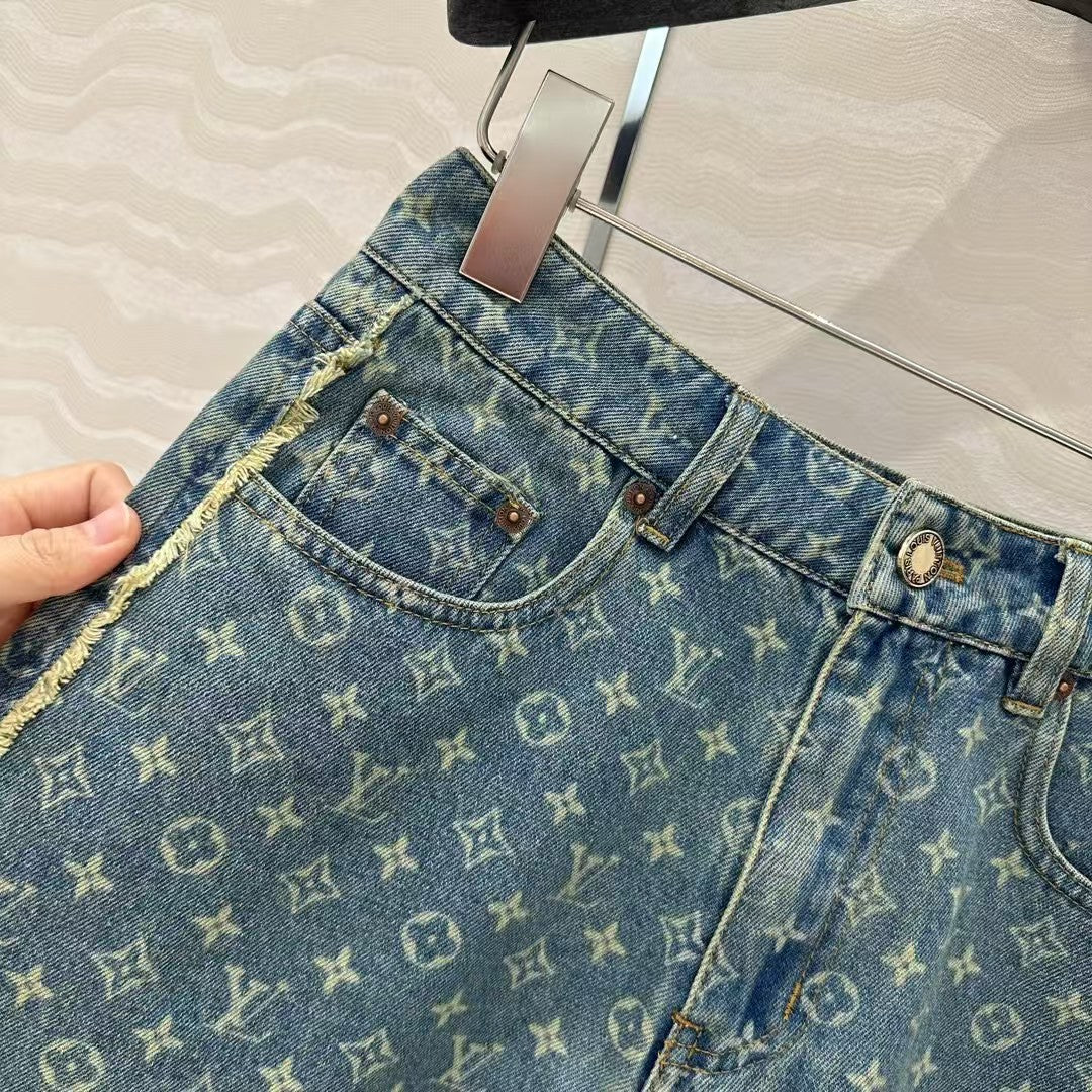 25 Early Spring Jacquard Denim Shorts