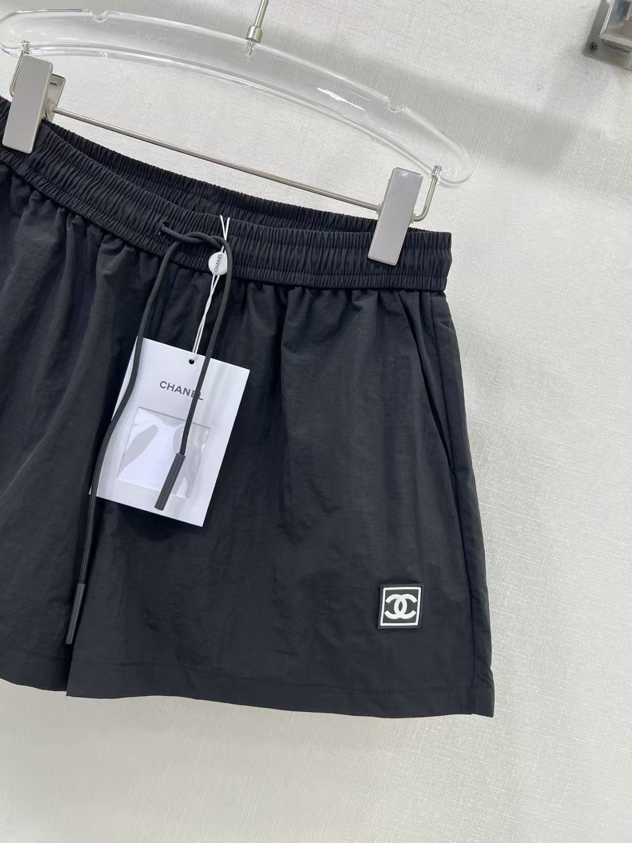 25 Early Spring Work Shorts