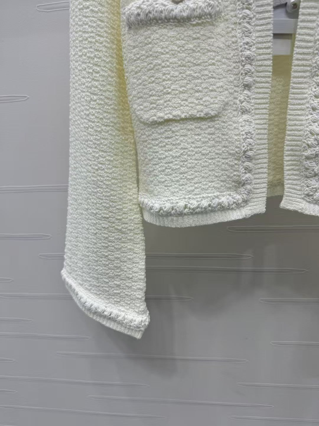 25 New Lapel Knitted Cardigan