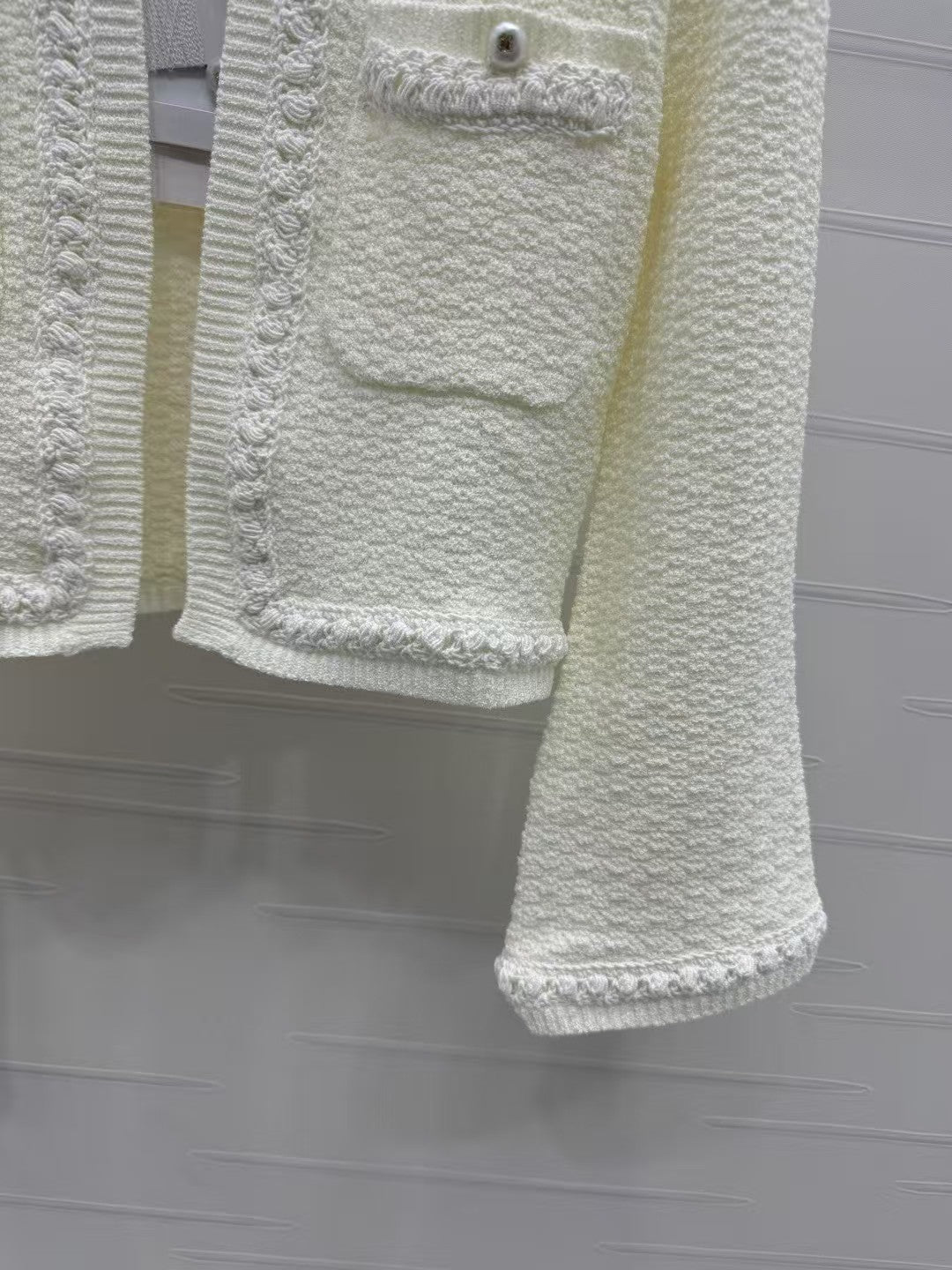 25 New Lapel Knitted Cardigan