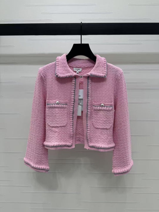 25 New Lapel Knitted Cardigan