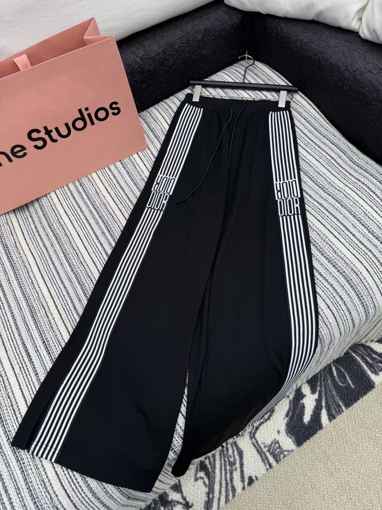 25 new sports casual pants