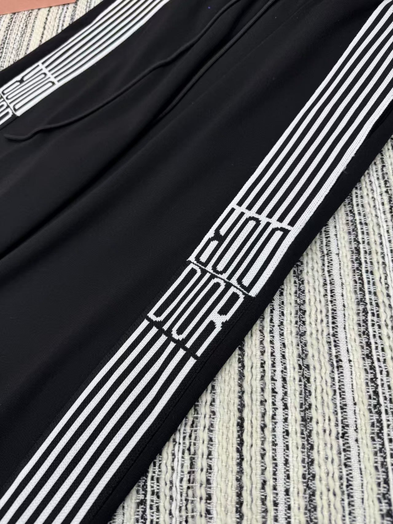 25 new sports casual pants