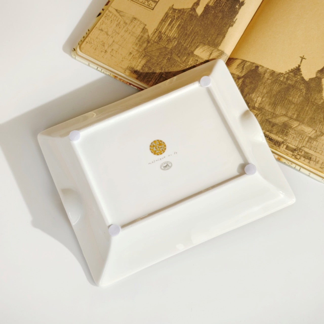 Classic luxury antique porcelain ashtray