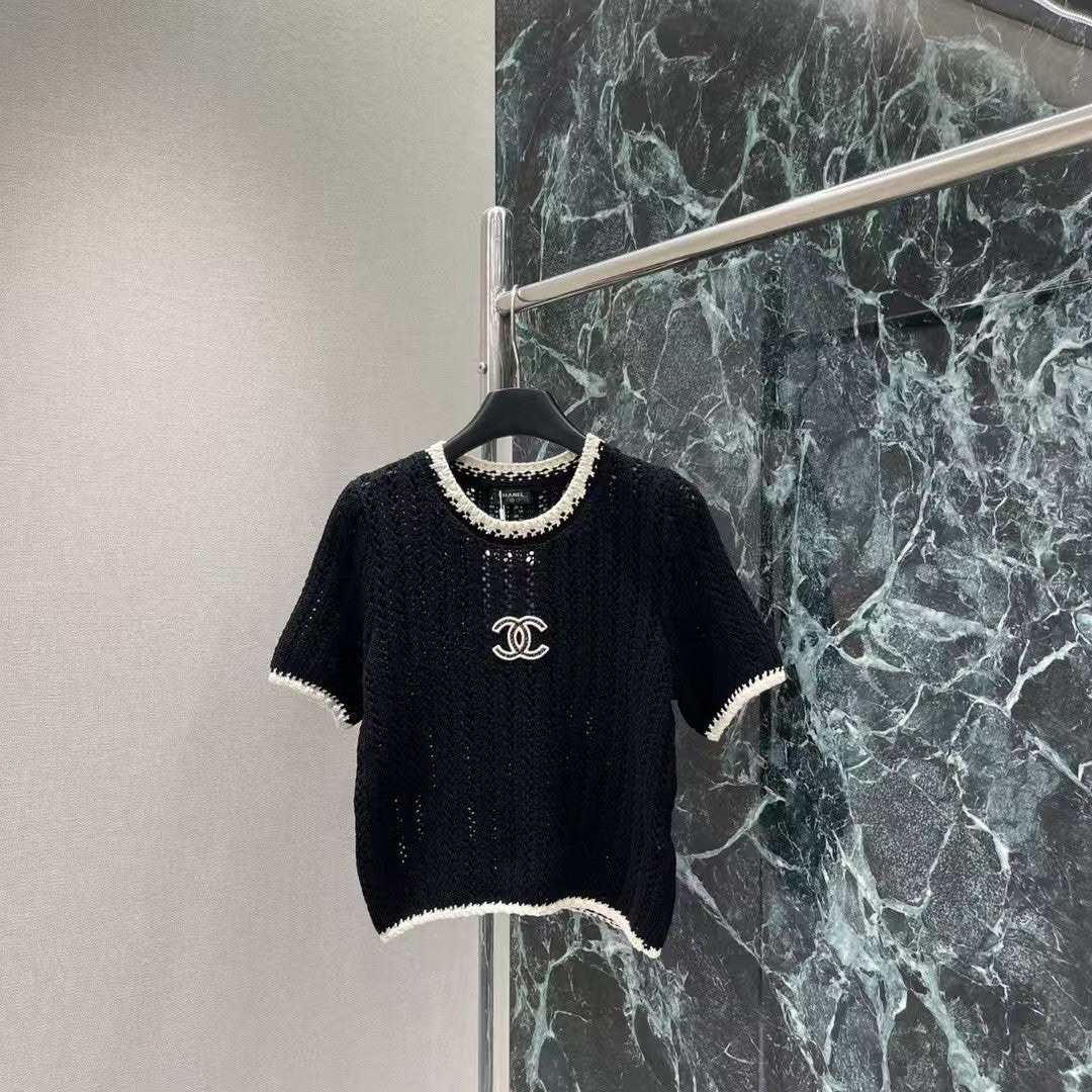 Contrast color crew neck knit short sleeves