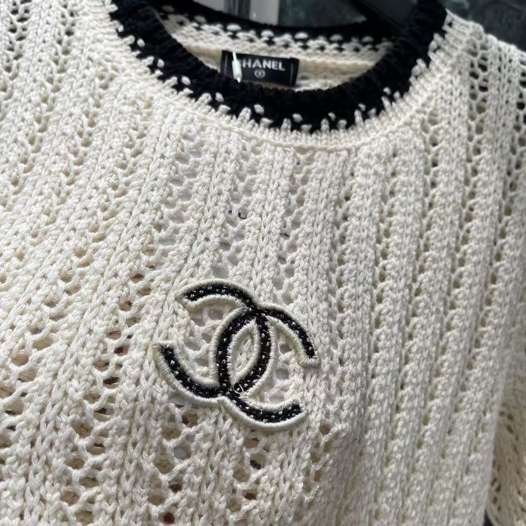 Contrast color crew neck knit short sleeves