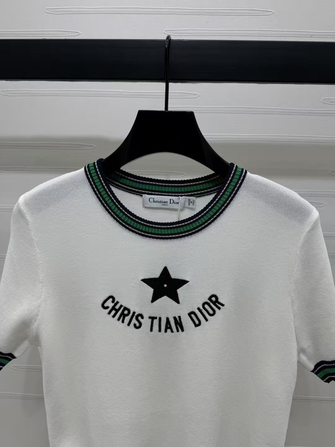 Embroidered logo knit short sleeves