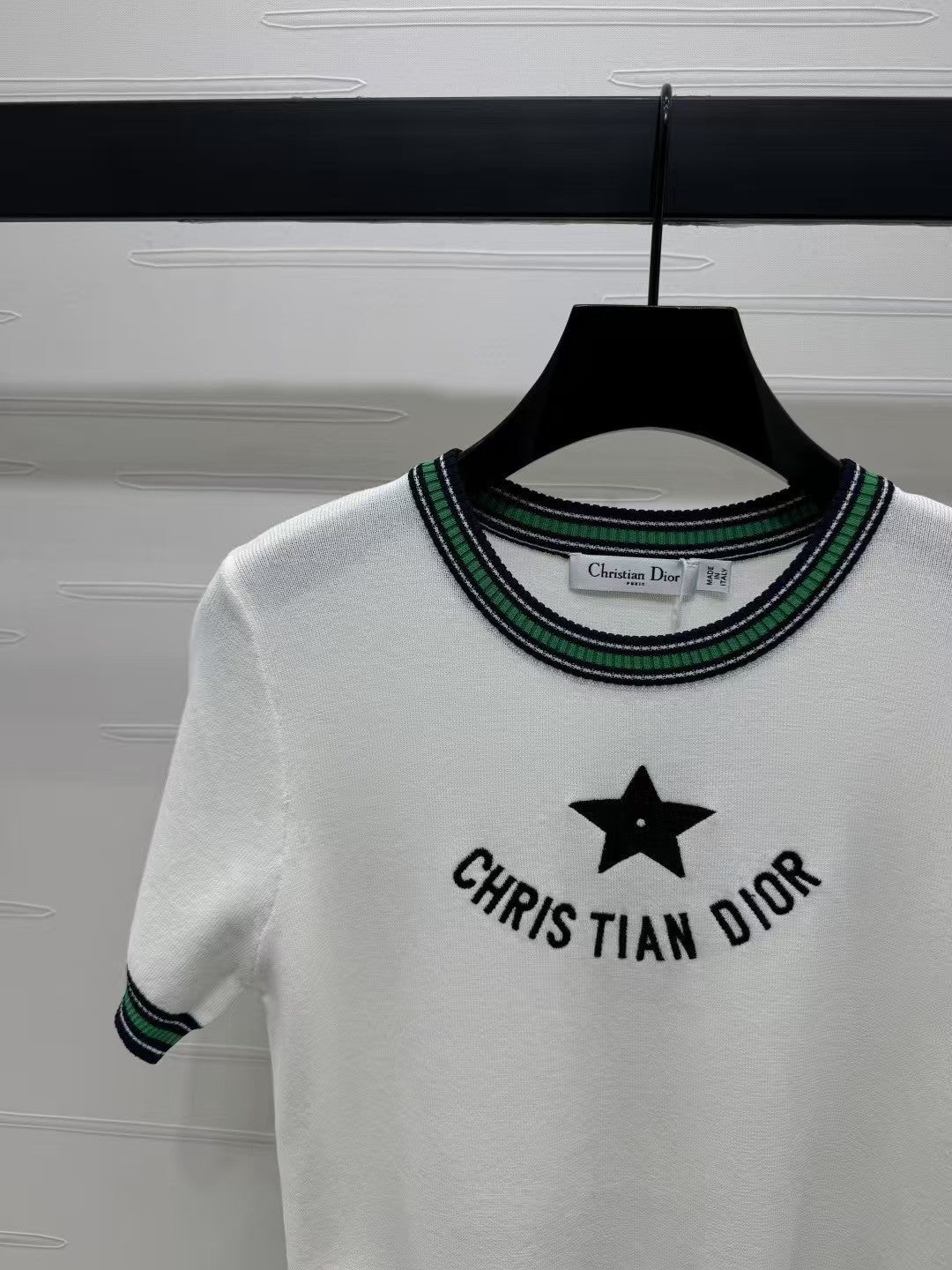 Embroidered logo knit short sleeves