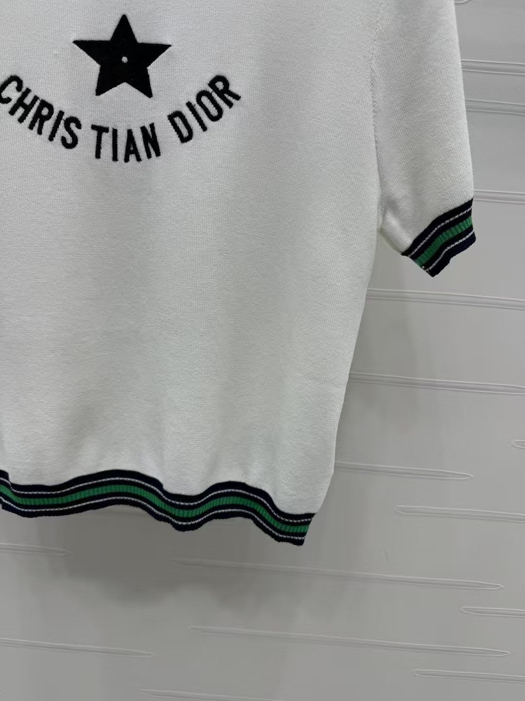 Embroidered logo knit short sleeves