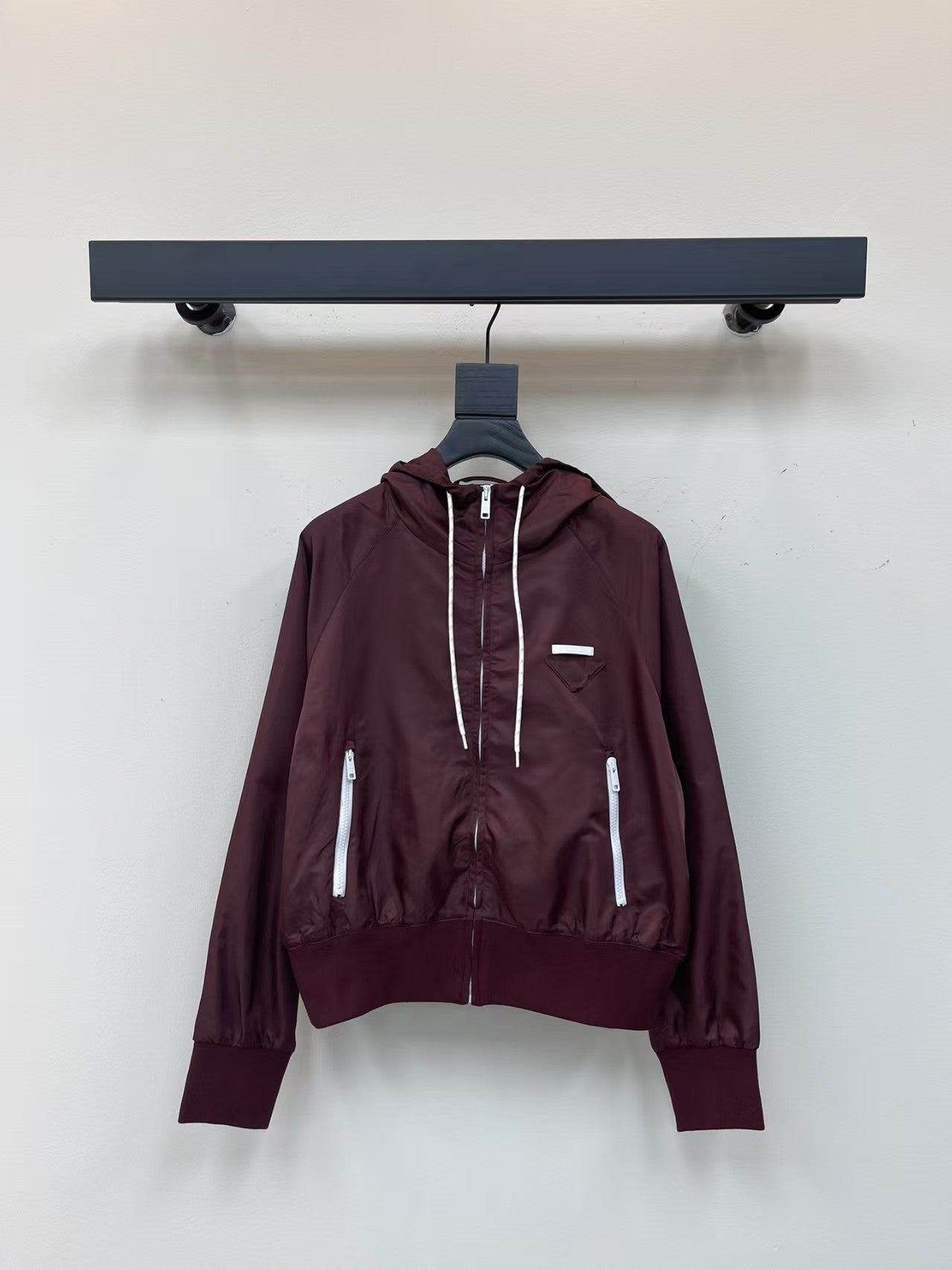 Triangle Logo Lightweight Short Hooded Jacket