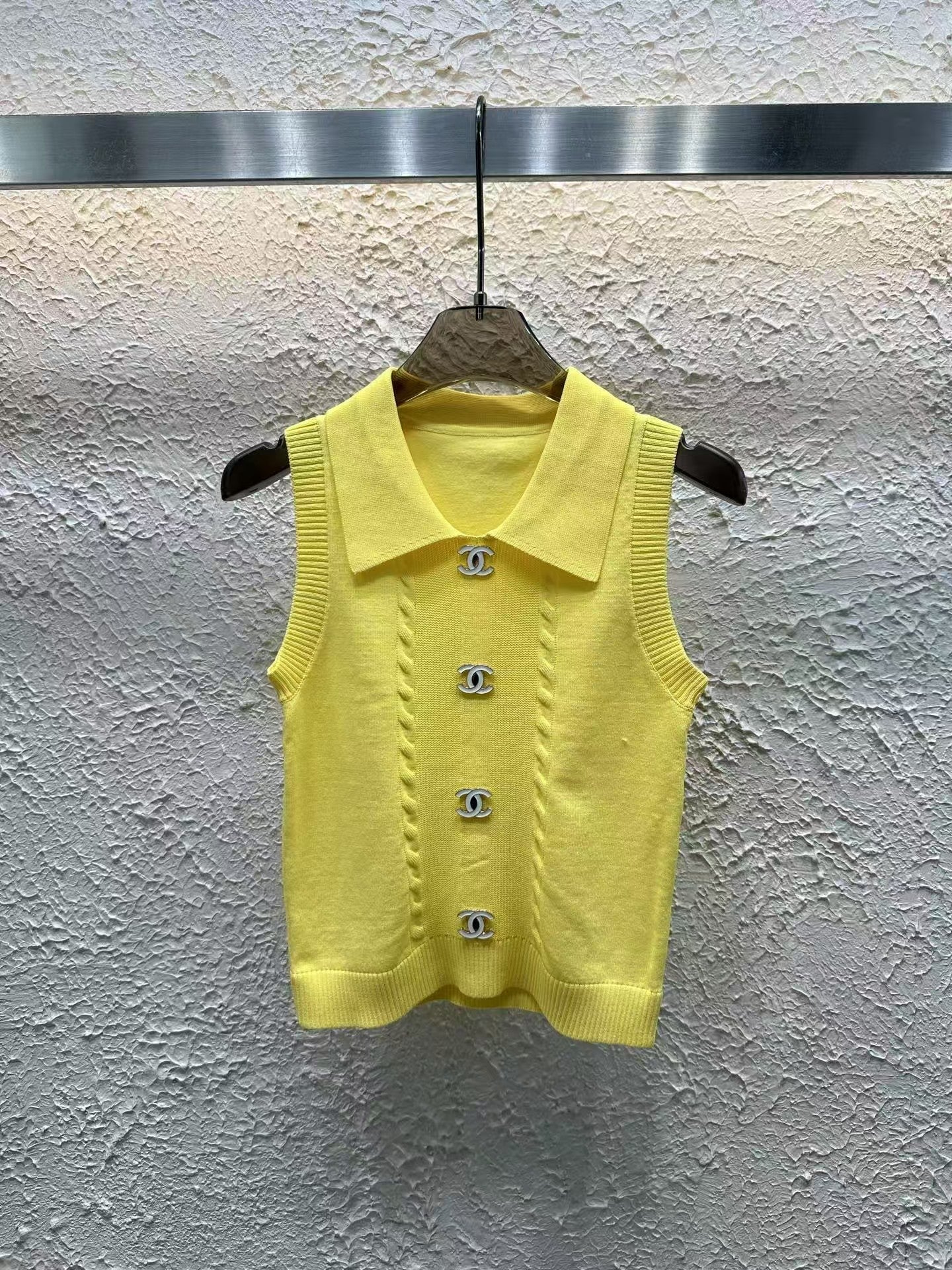 New Double C Decorated Curved Beaded Vest