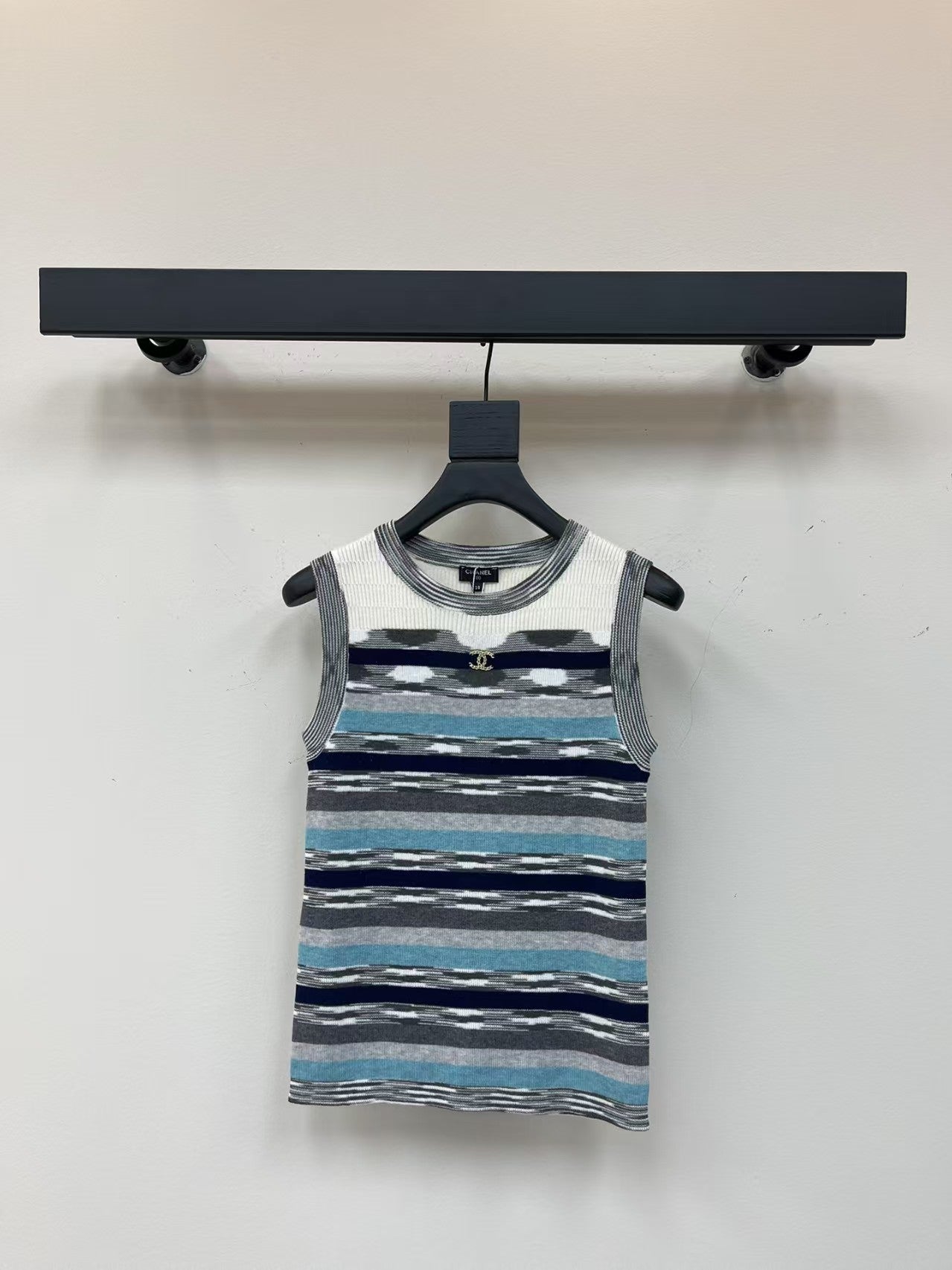 Striped knitted vest