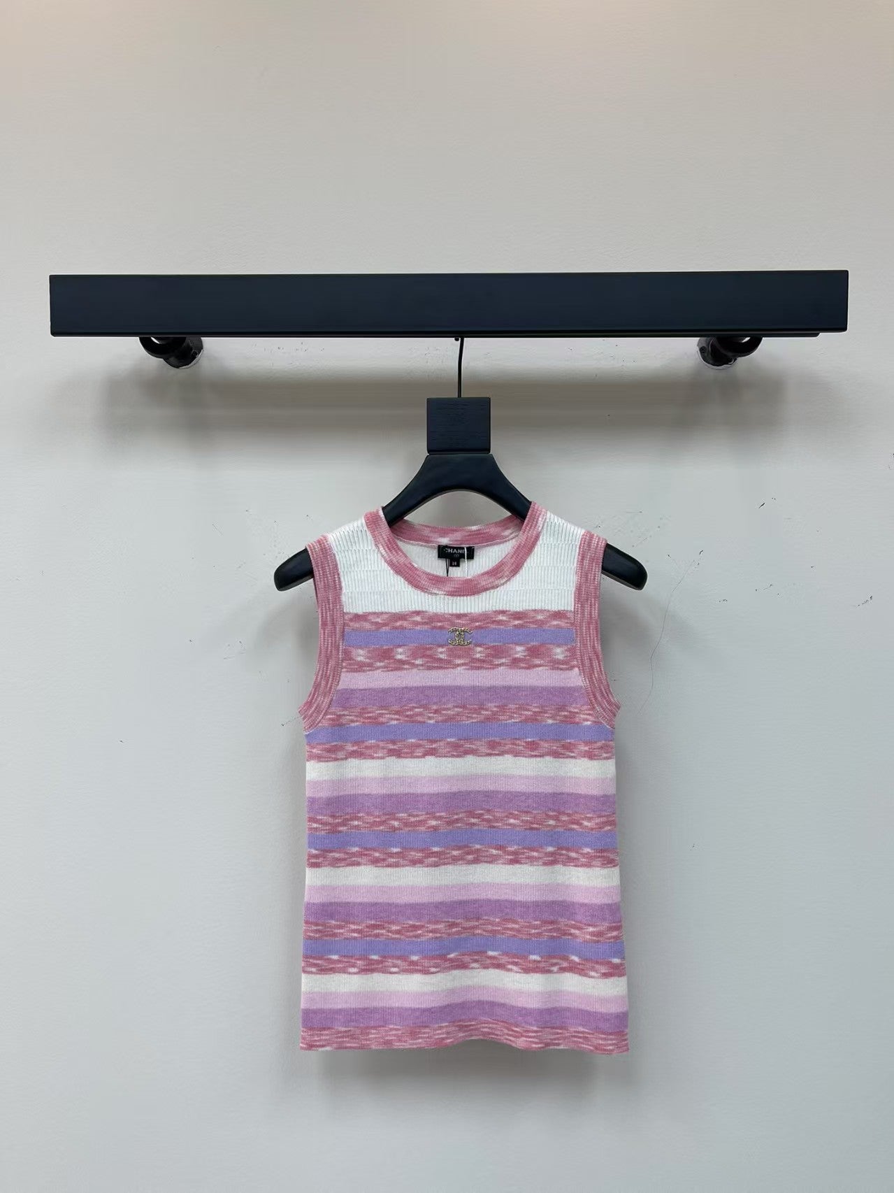 Striped knitted vest