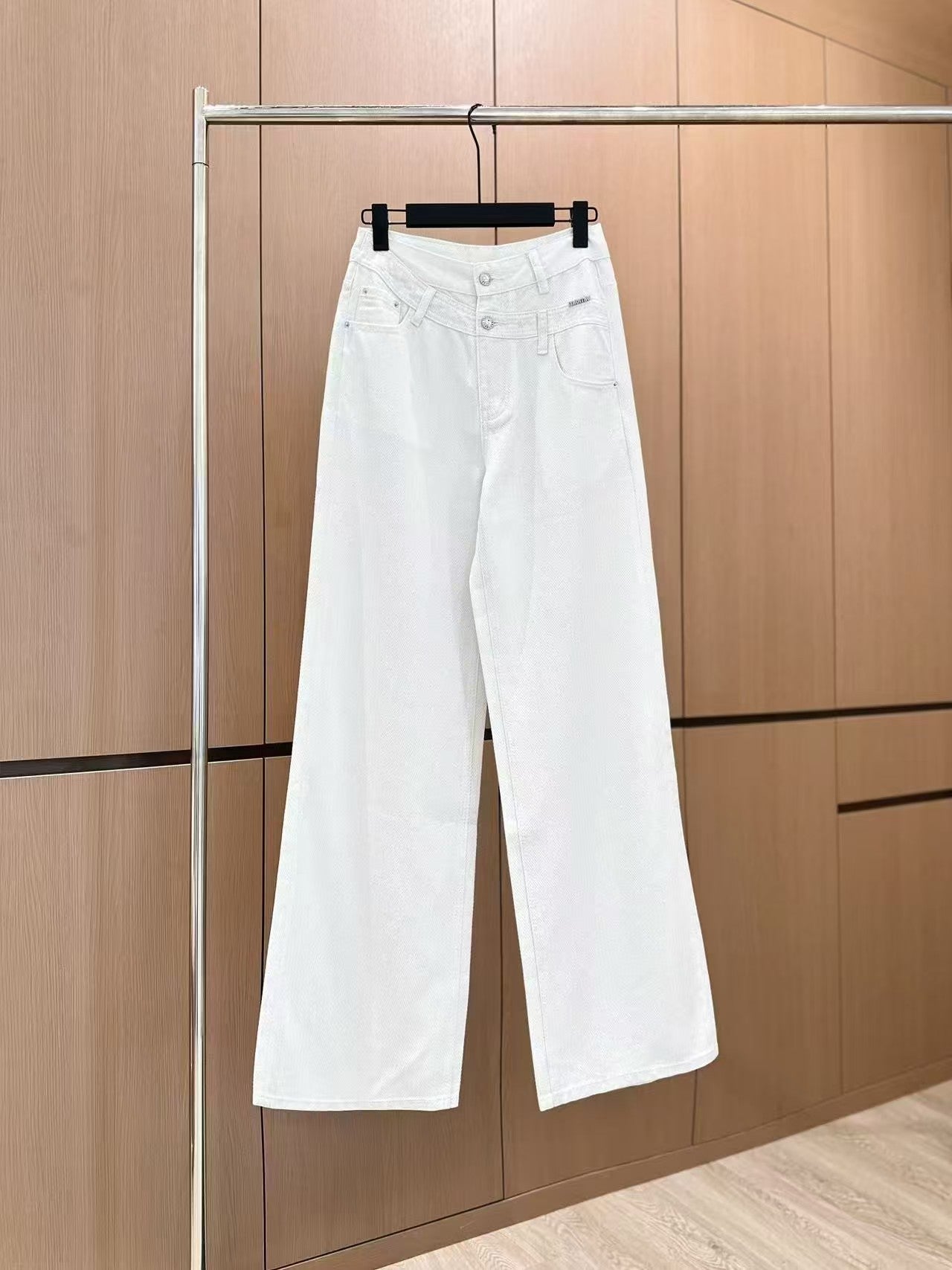 New double button jeans