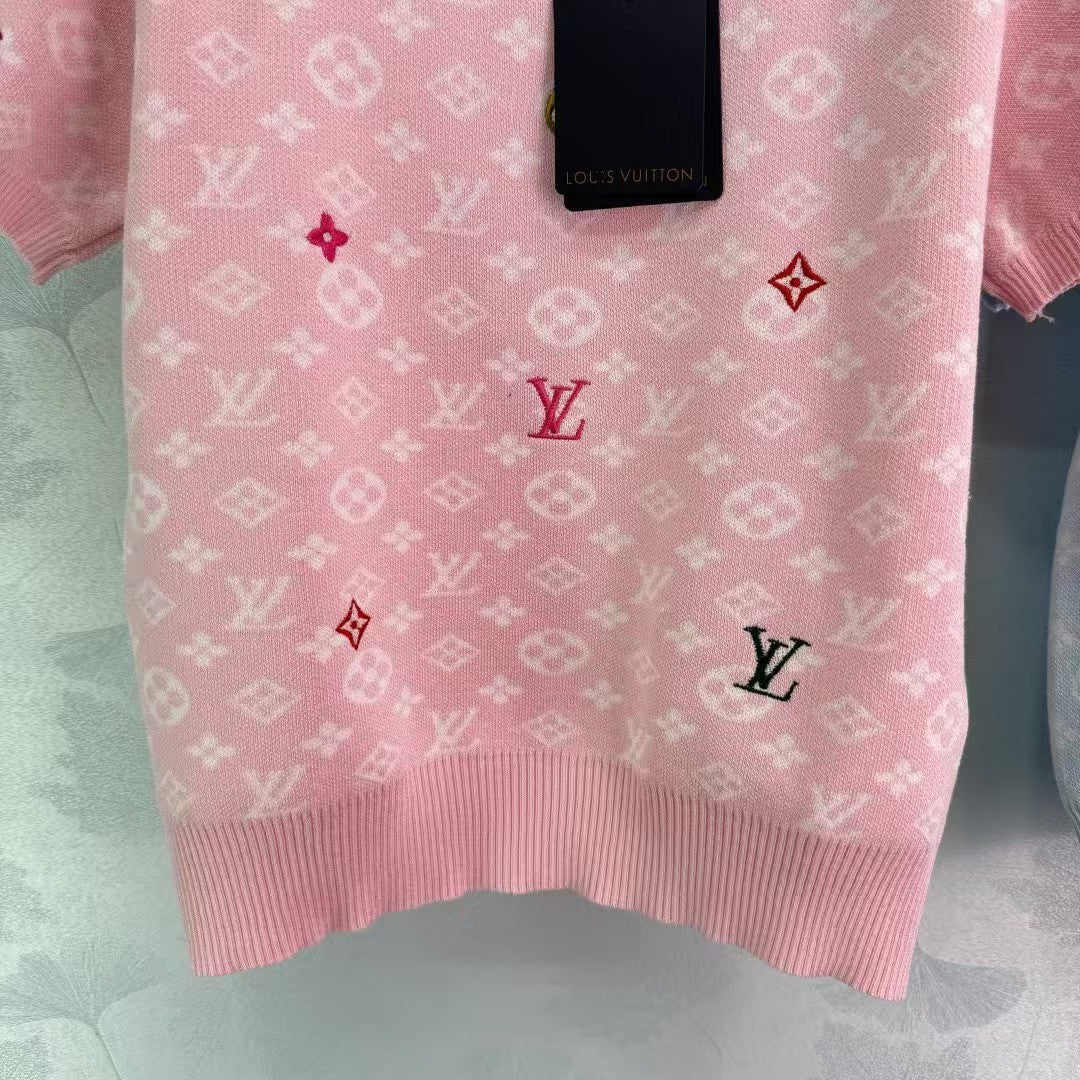 New style knitted round neck short sleeves in early spring