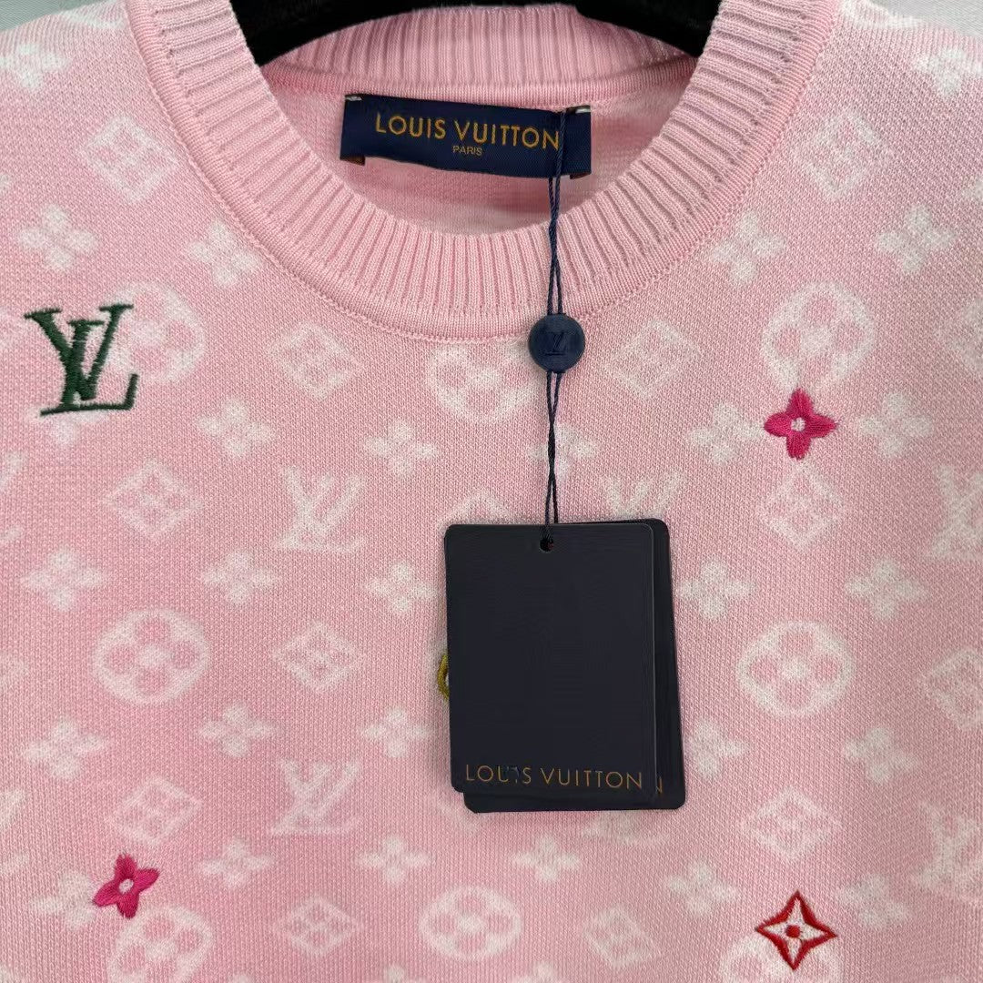 New style knitted round neck short sleeves in early spring