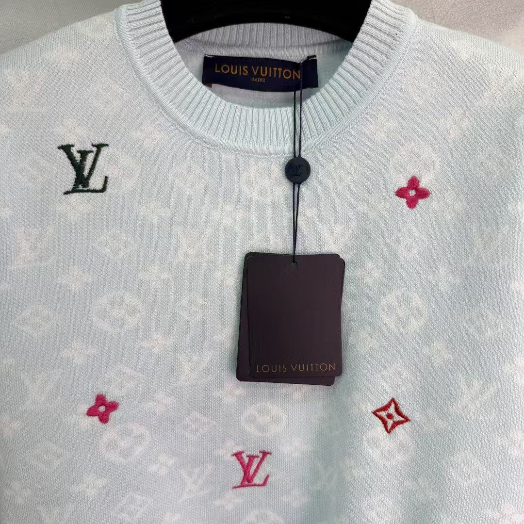 New style knitted round neck short sleeves in early spring