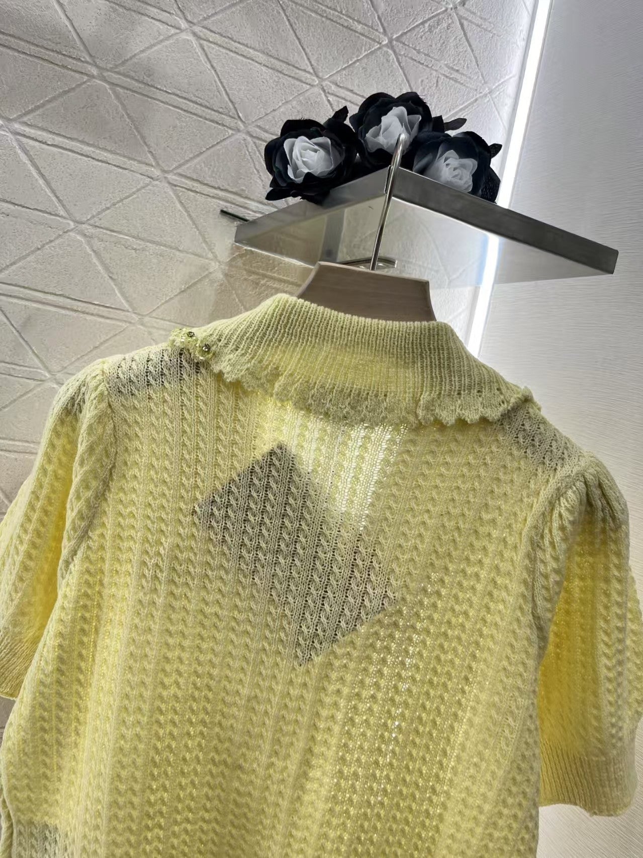 Lapel short-sleeved knitted cardigan