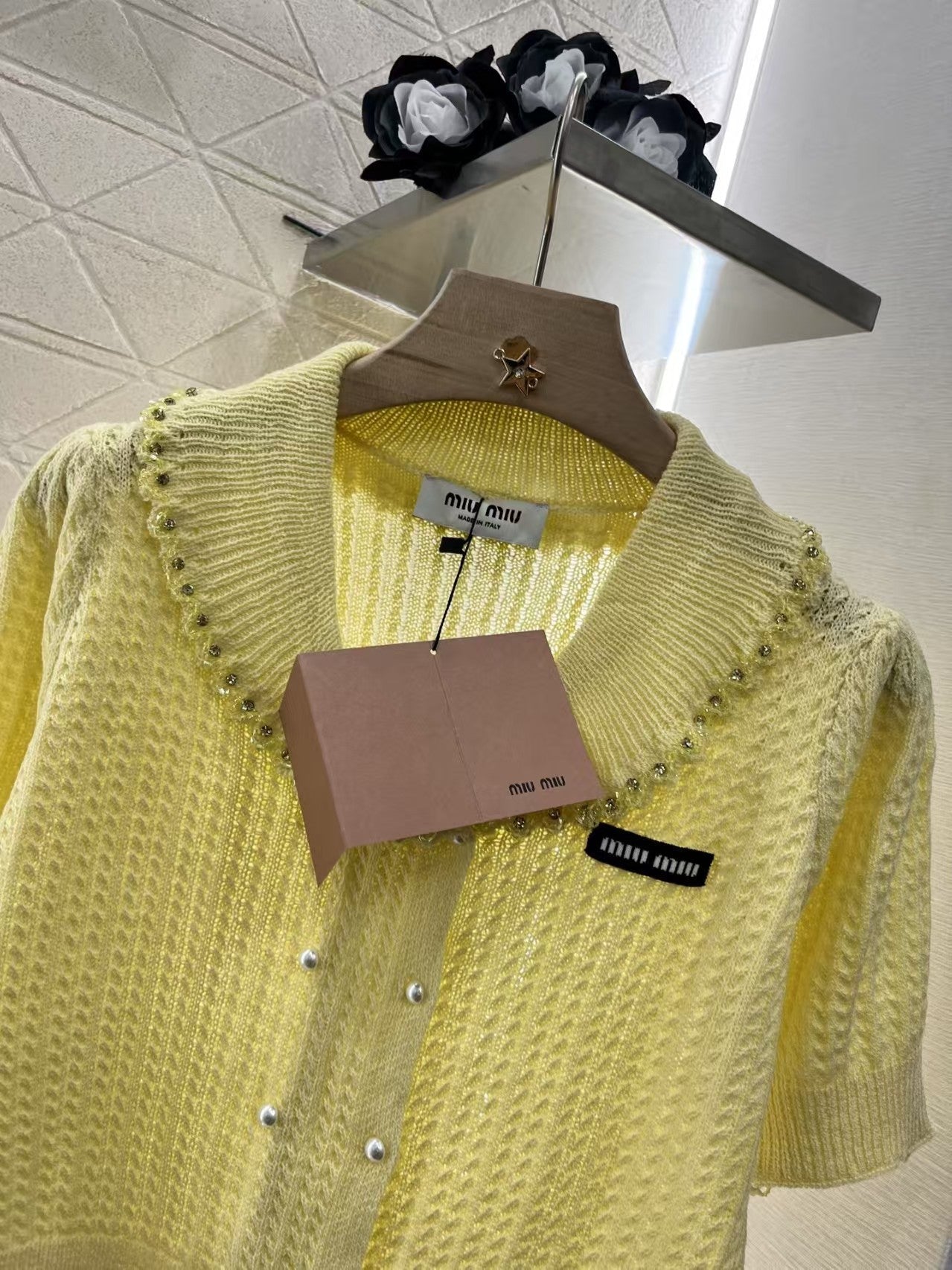 Lapel short-sleeved knitted cardigan