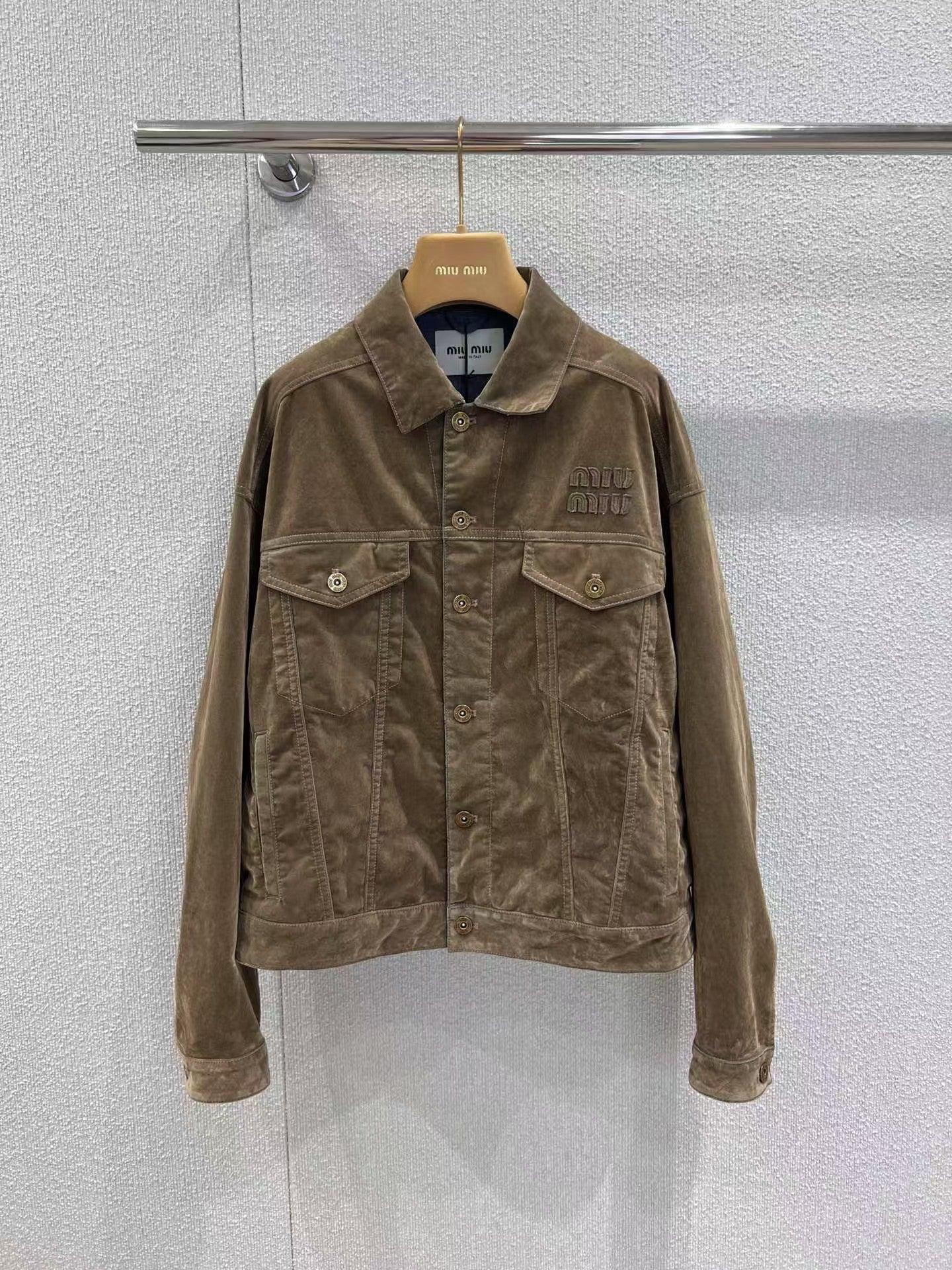 Single-breasted coat with velvet denim lapel