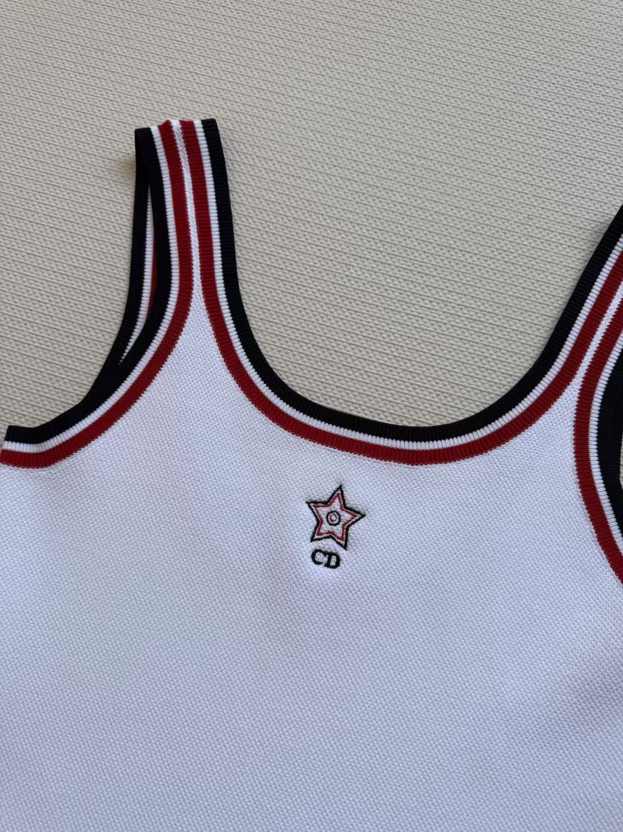 Embroidered five-pointed star letter vest