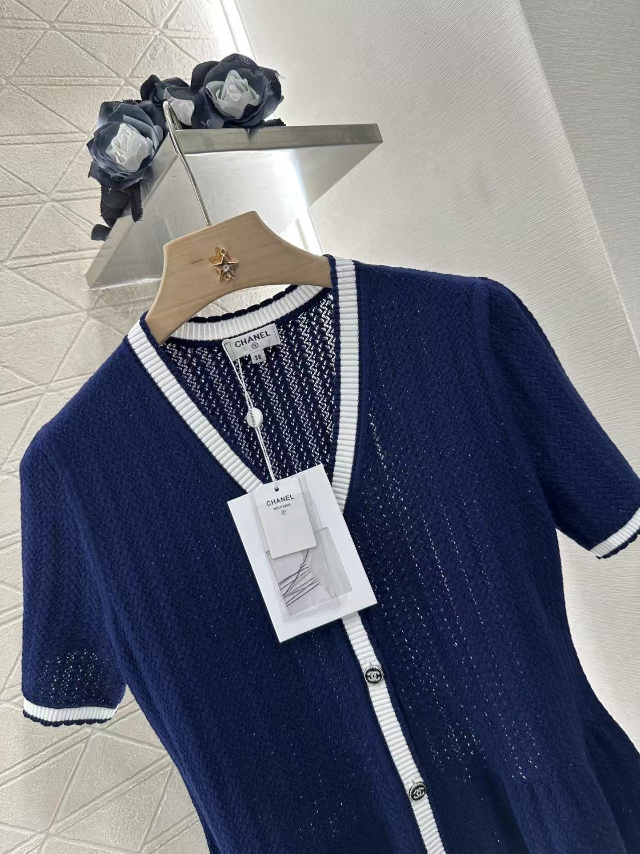 Fishtail contrast knitted cardigan