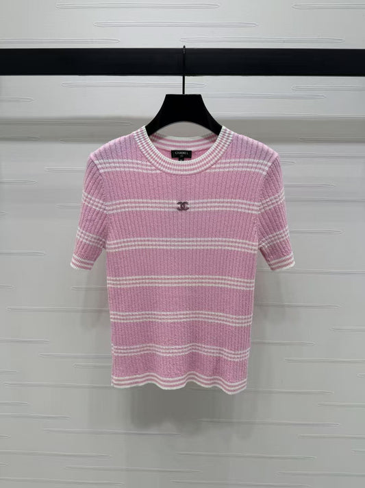 Striped knit short sleeves