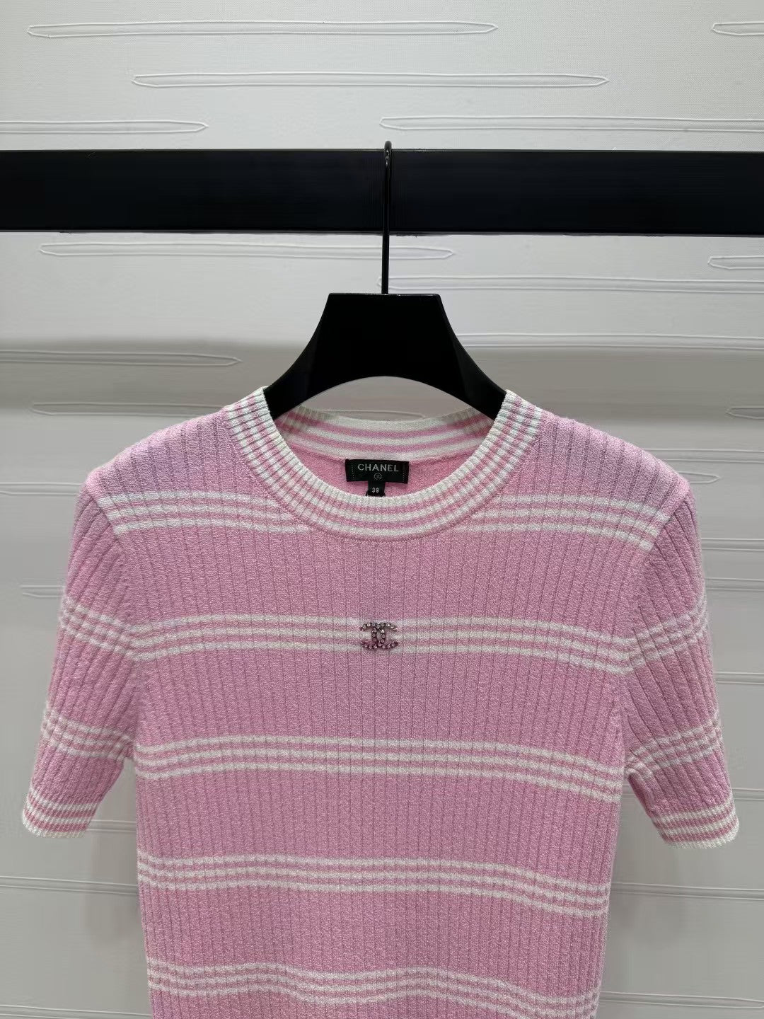 Striped knit short sleeves