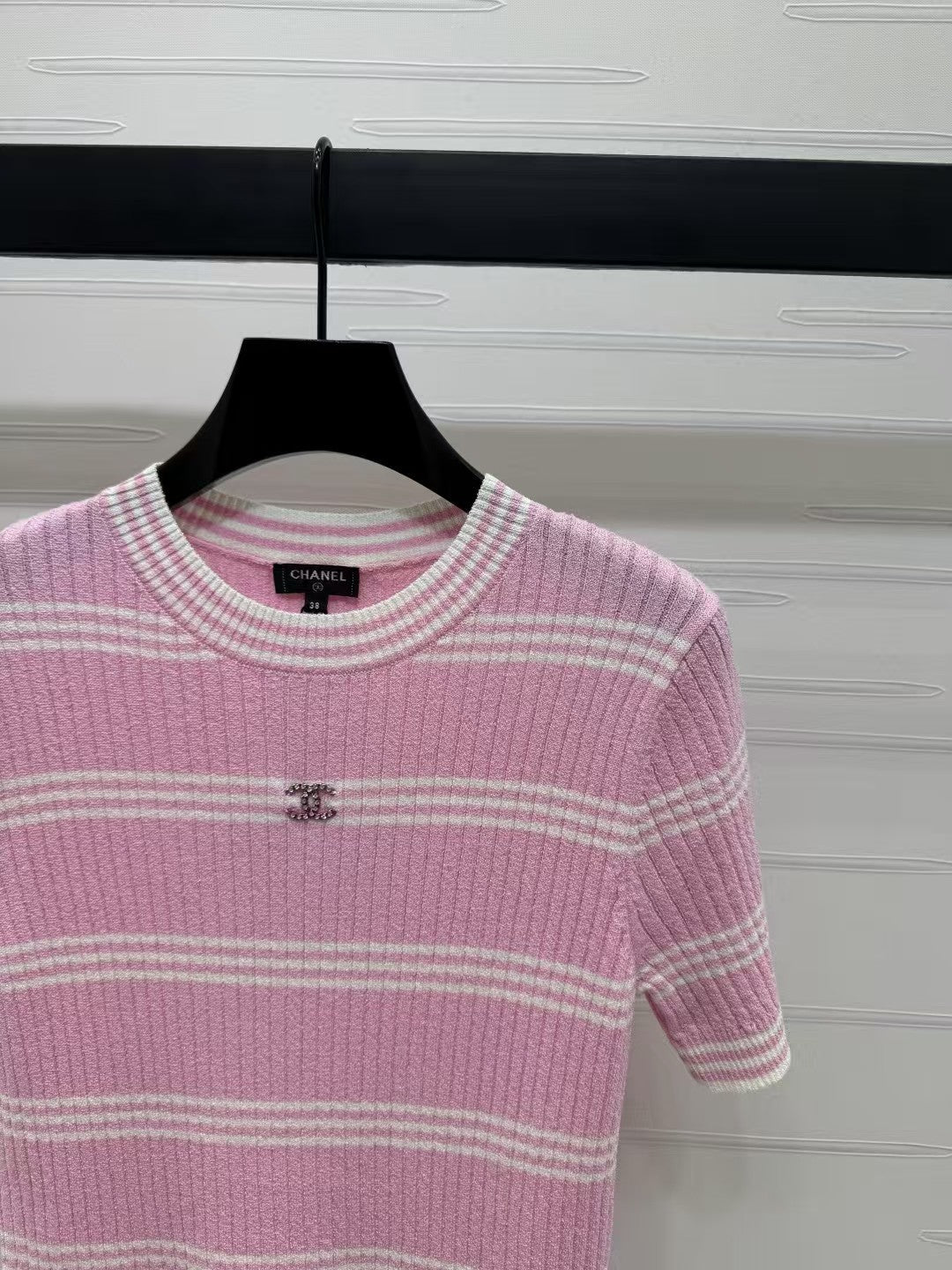 Striped knit short sleeves