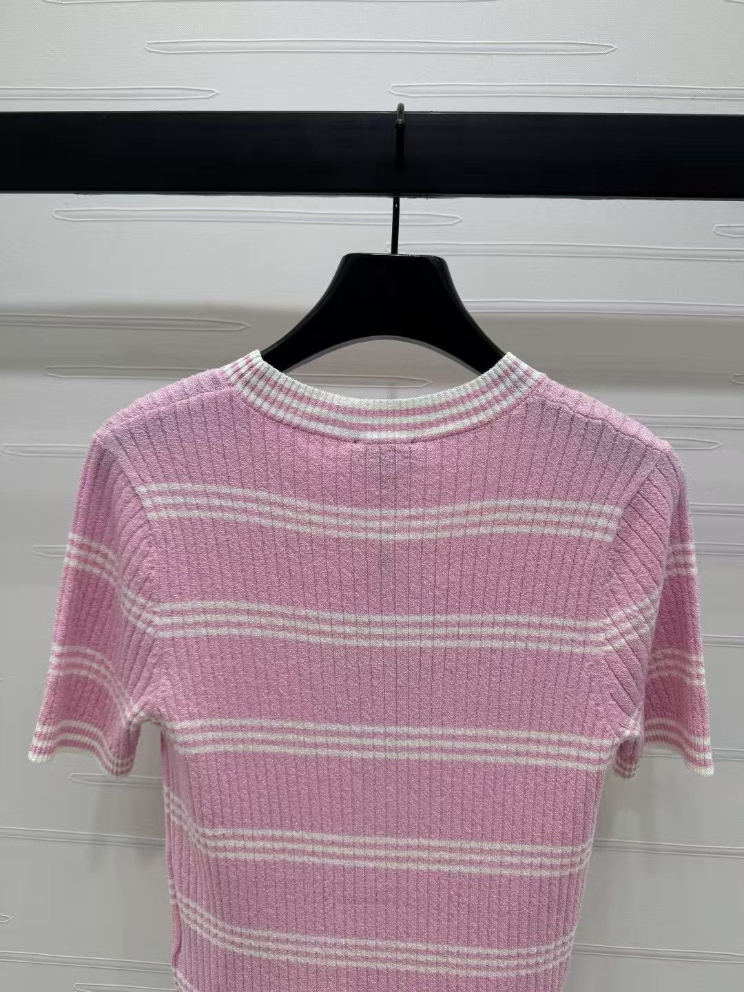 Striped knit short sleeves
