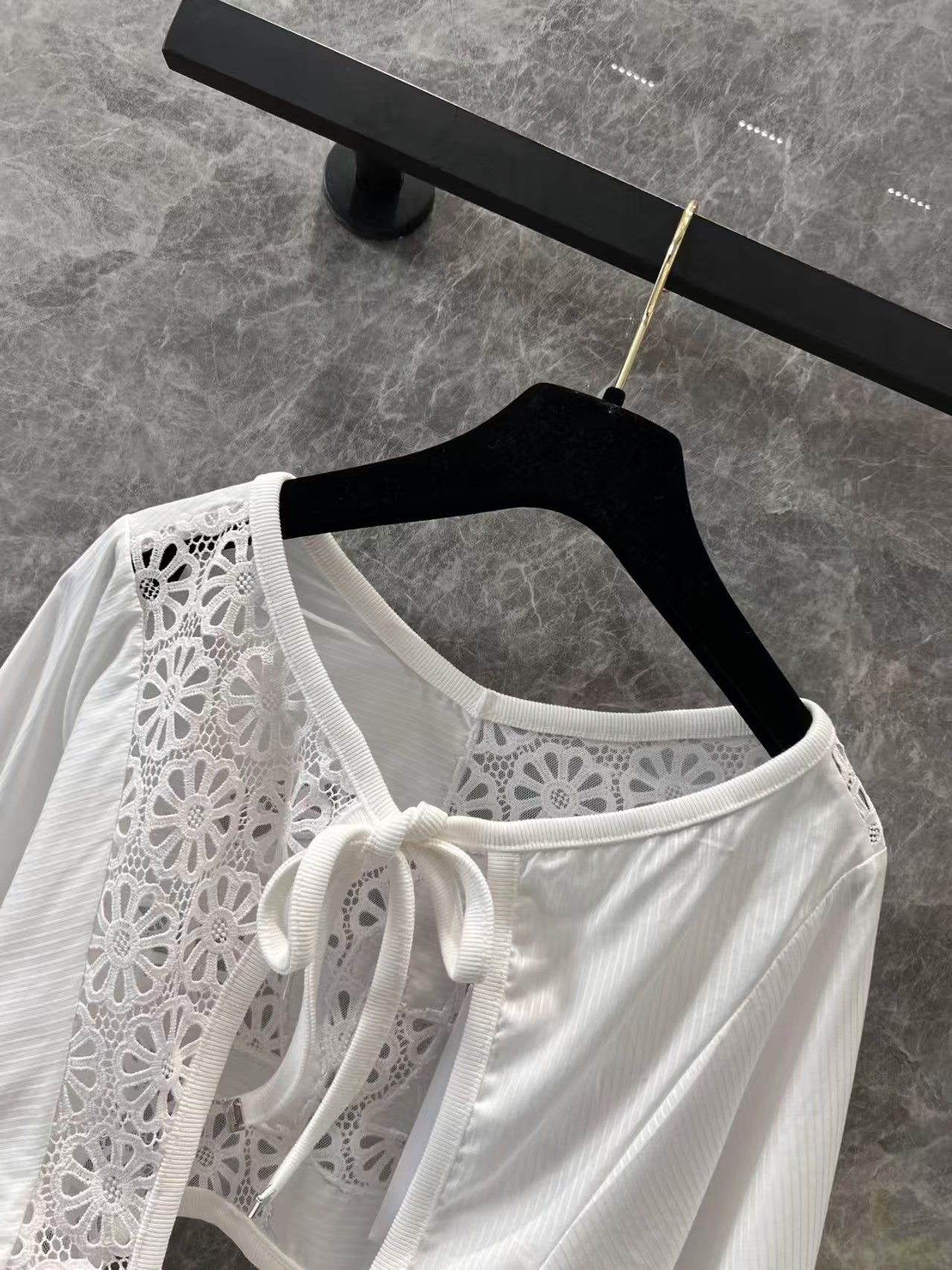 Heavy hollow back short long sleeve top