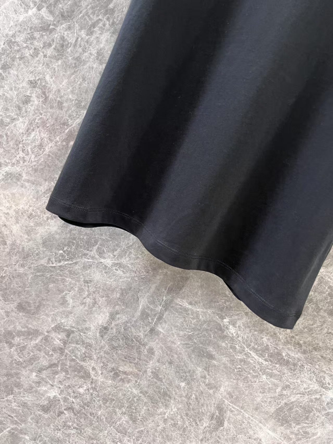 Embroidered crew neck short sleeve T-shirt