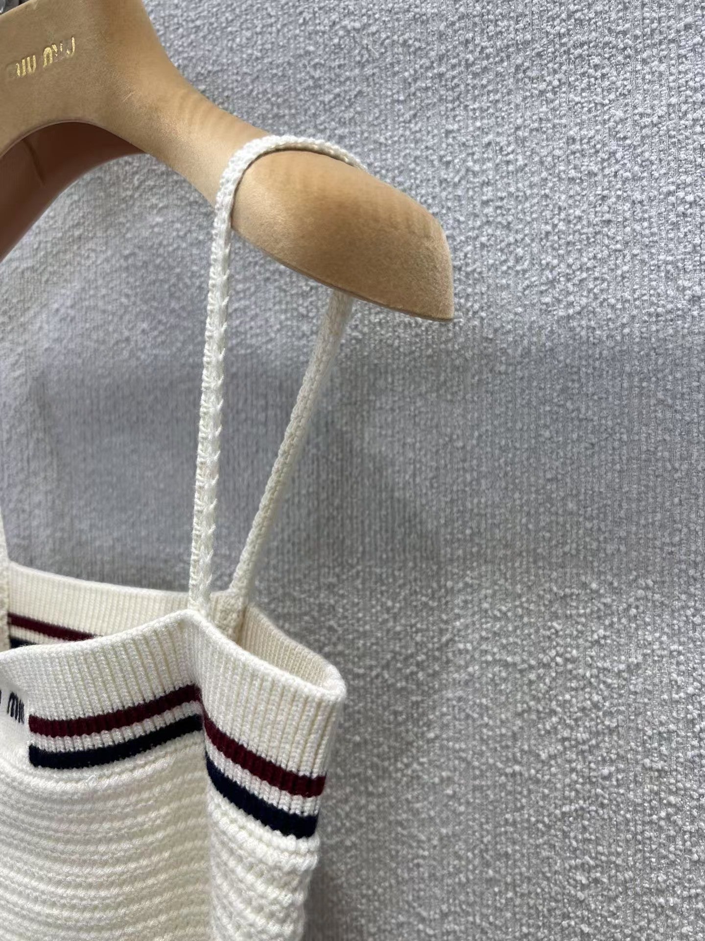 New suspenders plus skirt set