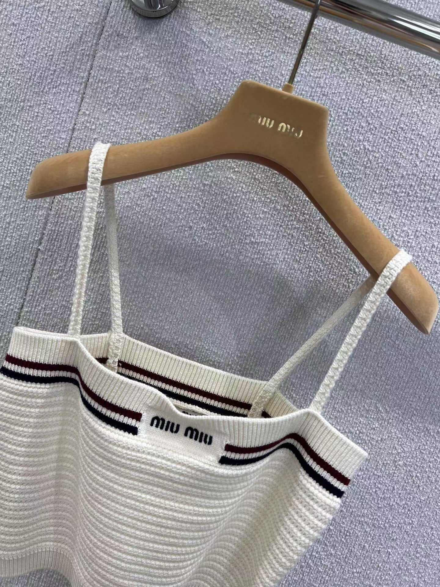 New suspenders plus skirt set