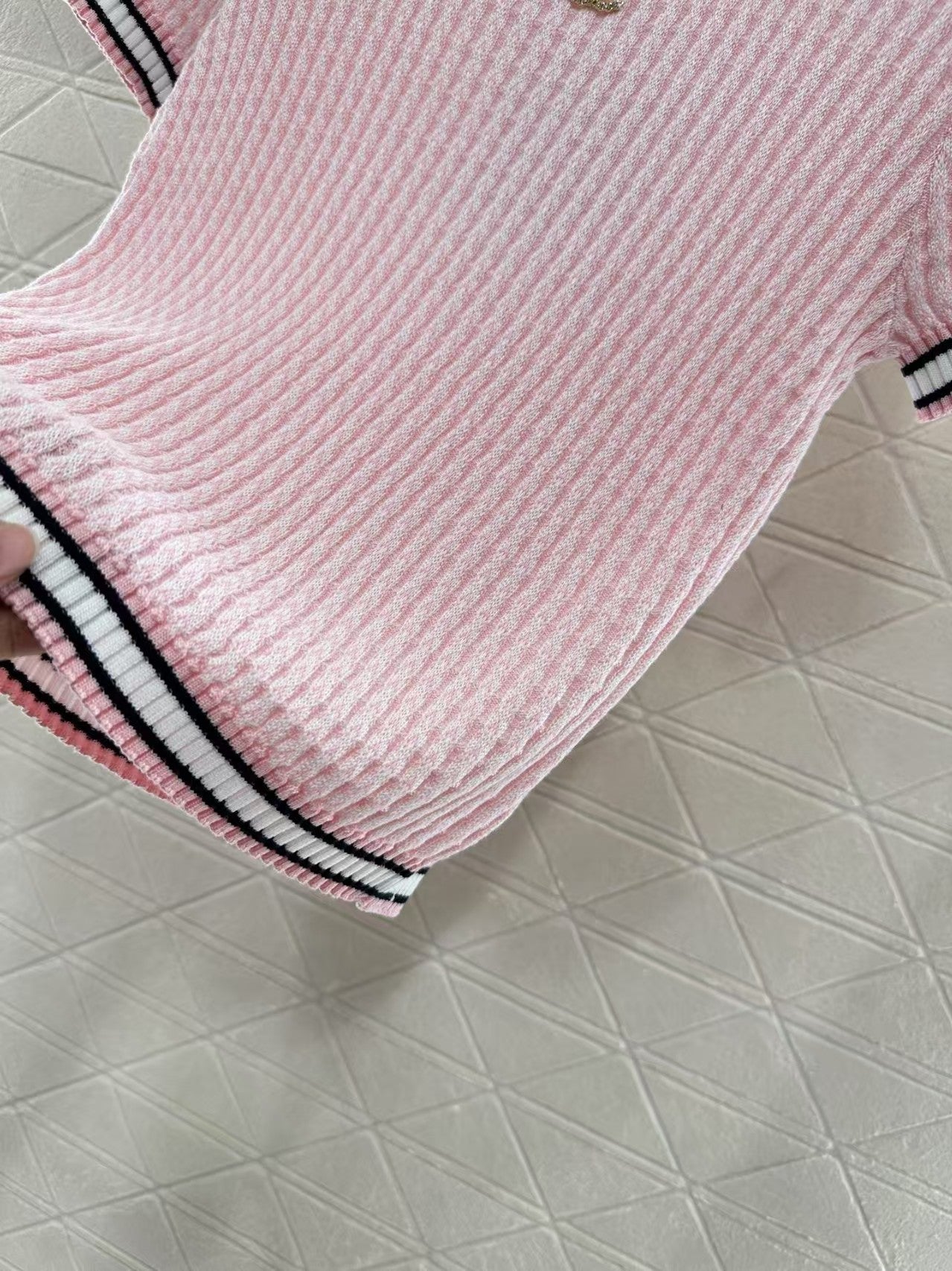 Crew neck knit short sleeves