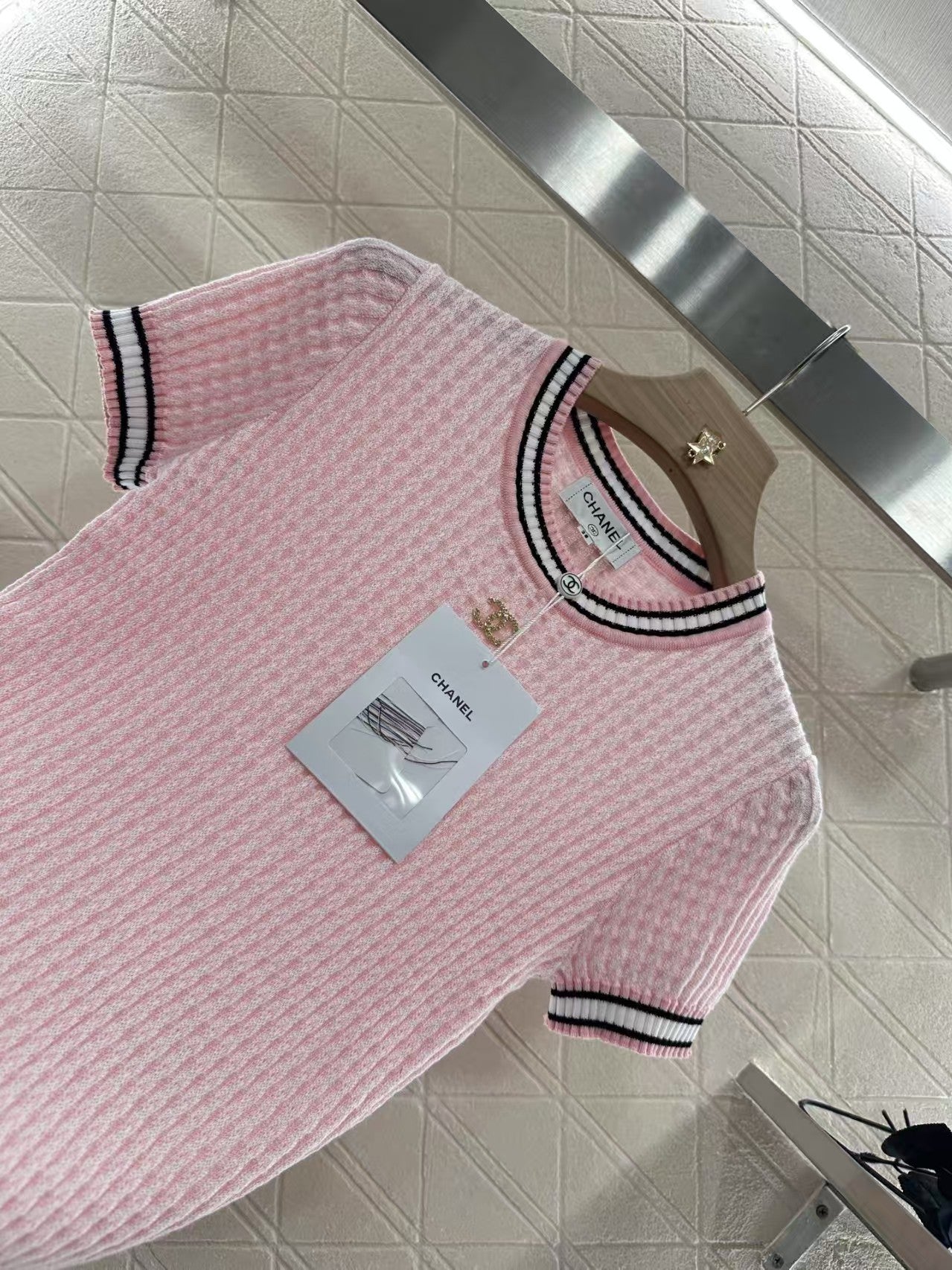 Crew neck knit short sleeves