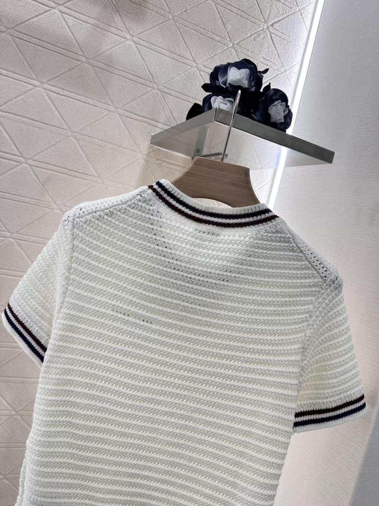 Hollow knit crew neck short sleeves