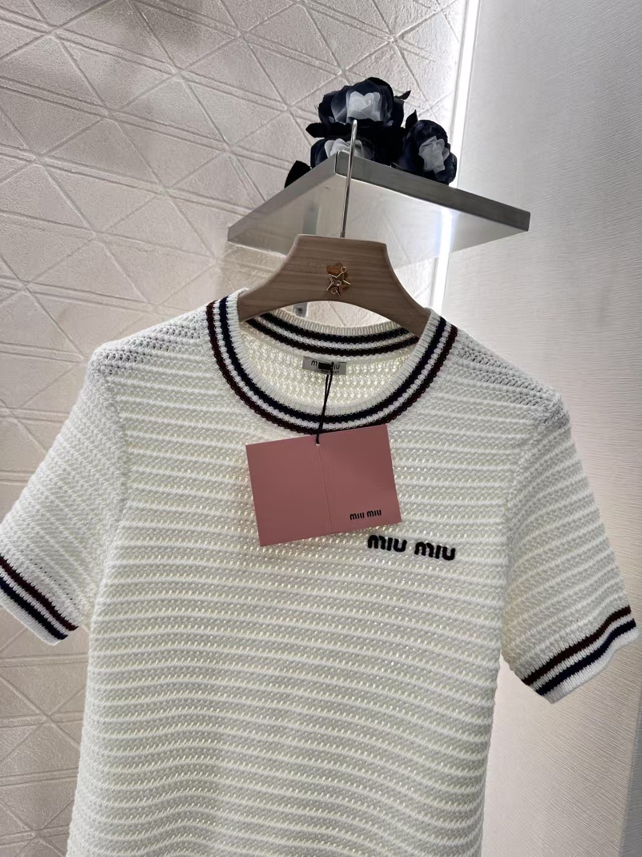 Hollow knit crew neck short sleeves