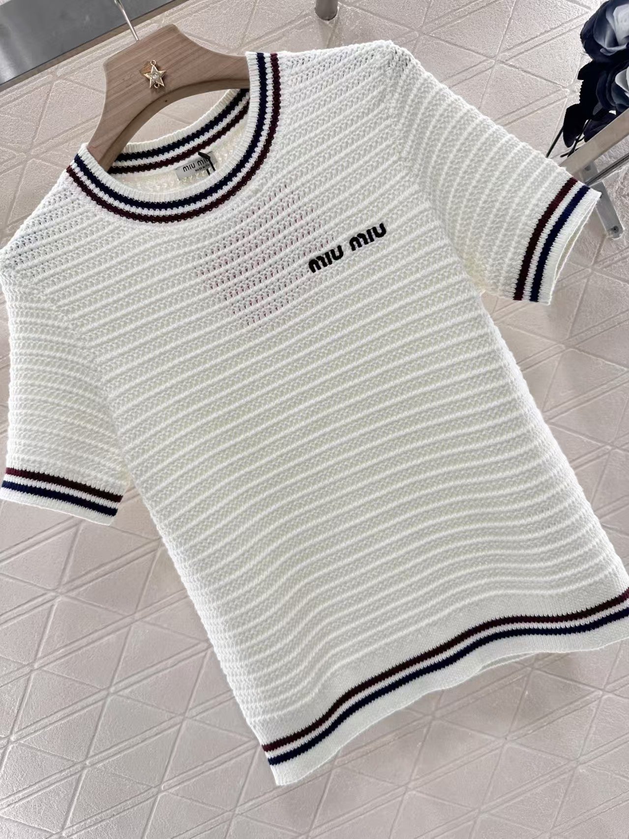 Hollow knit crew neck short sleeves